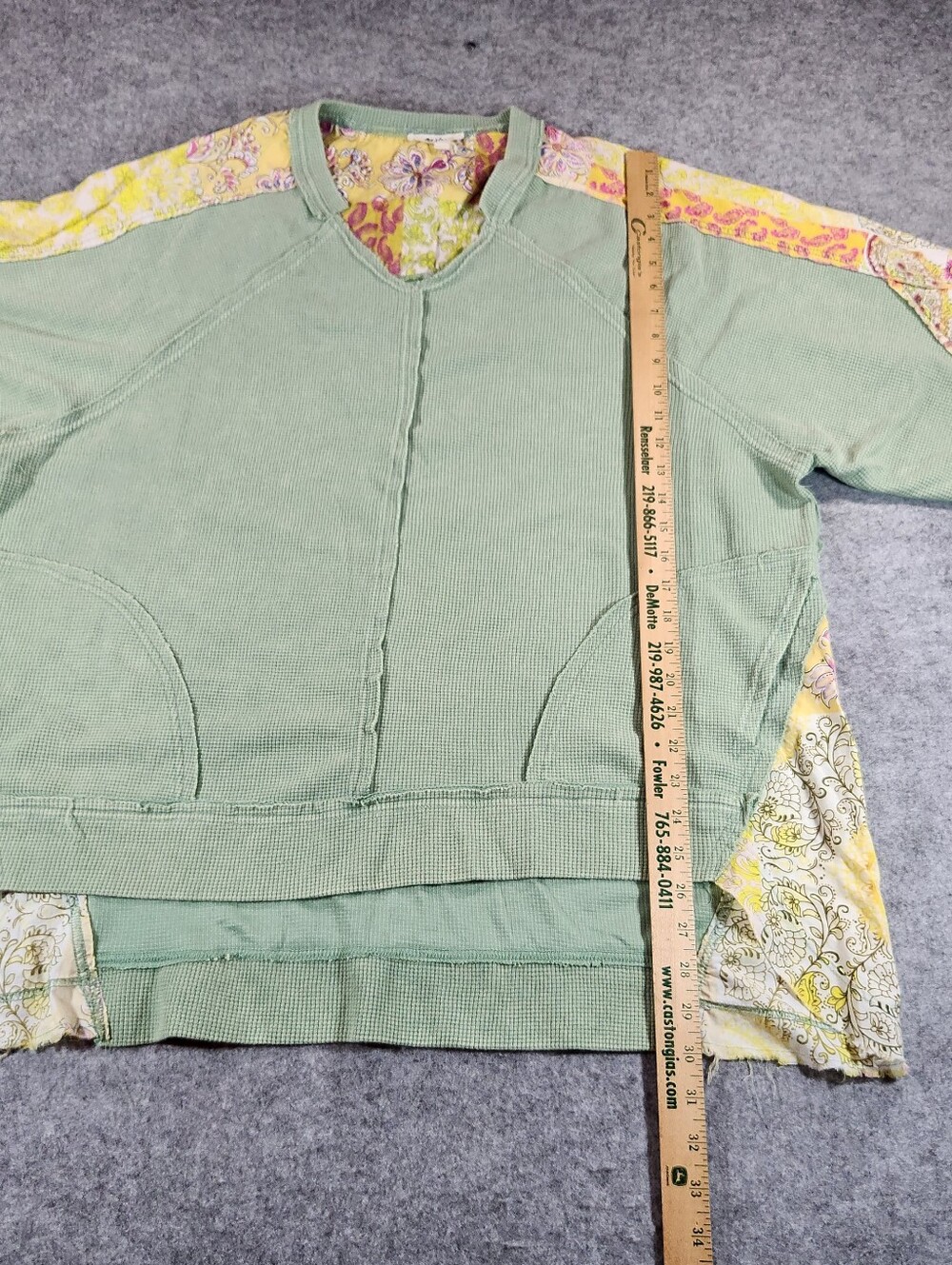 Blue Velvet Sage Green Crewneck Sweater with Yellow Floral Trim Oversized Large - Picture 4 of 8